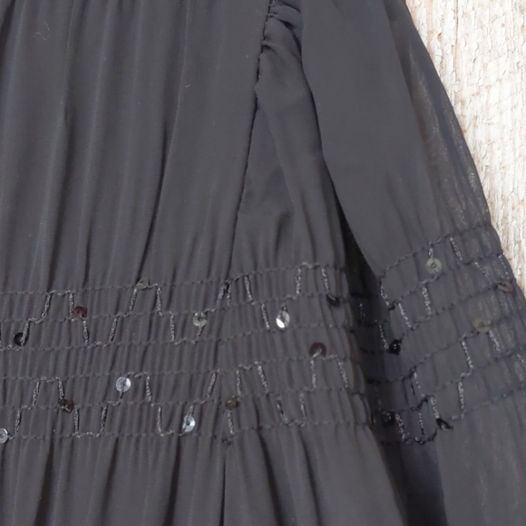 Express pleated chiffon sequin tuxedo jumpsuit Large - Picture 6 of 8